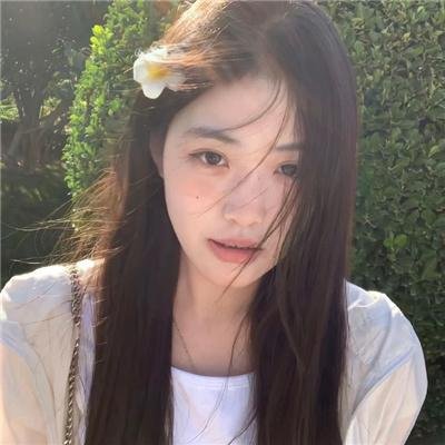 女孩罗塞玛莉